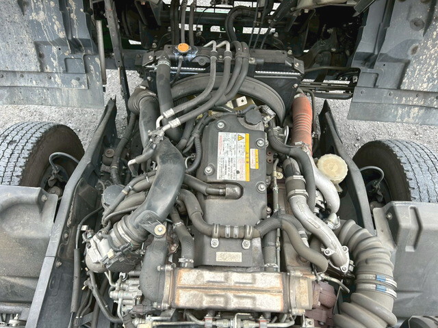 いすゞフォワードアルミウイング中型（4t）[写真17]