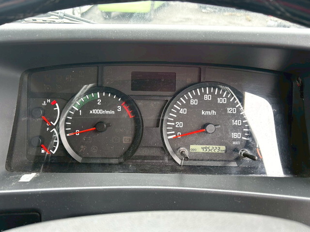 いすゞフォワードアルミウイング中型（4t）[写真25]