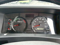 いすゞフォワードアルミウイング中型（4t）[写真26]