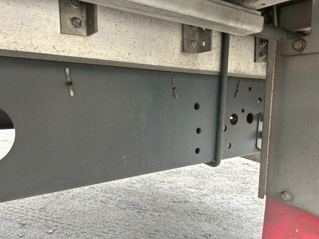 いすゞフォワードアルミウイング中型（4t）[写真34]