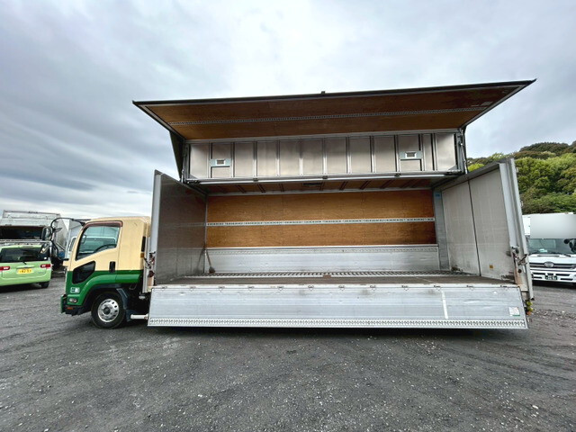 いすゞフォワードアルミウイング中型（4t）[写真06]