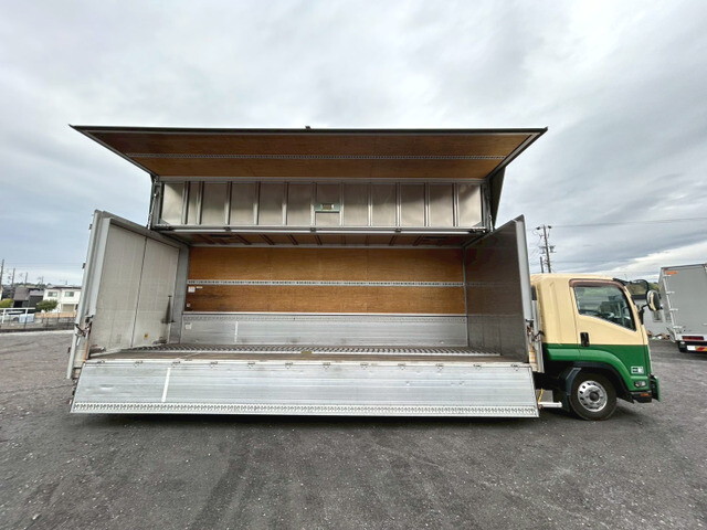いすゞフォワードアルミウイング中型（4t）[写真08]