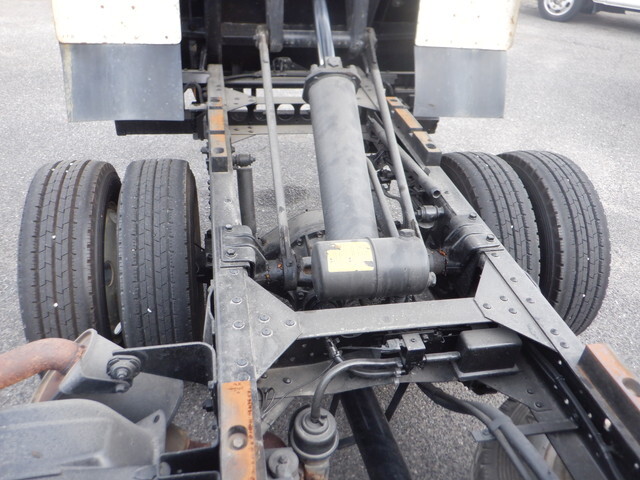 いすゞエルフダンプ小型（2t・3t）[写真10]