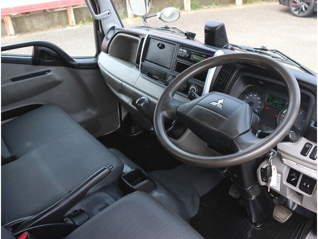 三菱ふそうキャンターダンプ小型（2t・3t）[写真09]