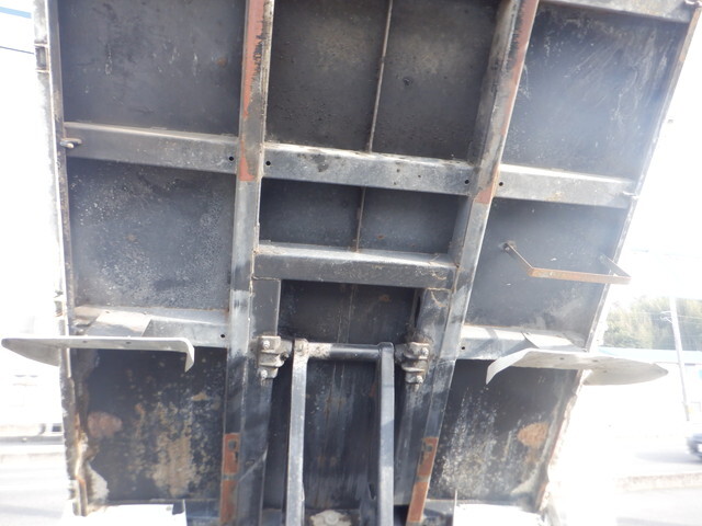 いすゞエルフダンプ小型（2t・3t）[写真13]