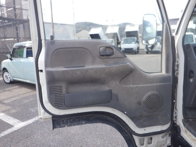 いすゞエルフダンプ小型（2t・3t）[写真28]