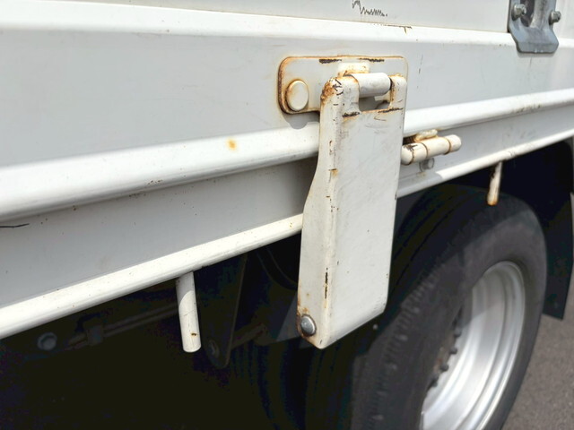 日野デュトロ平ボディ小型（2t・3t）[写真14]