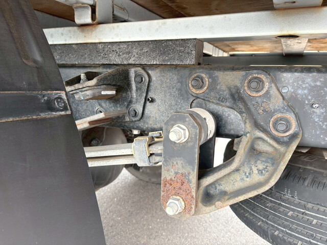 日野デュトロ平ボディ小型（2t・3t）[写真16]