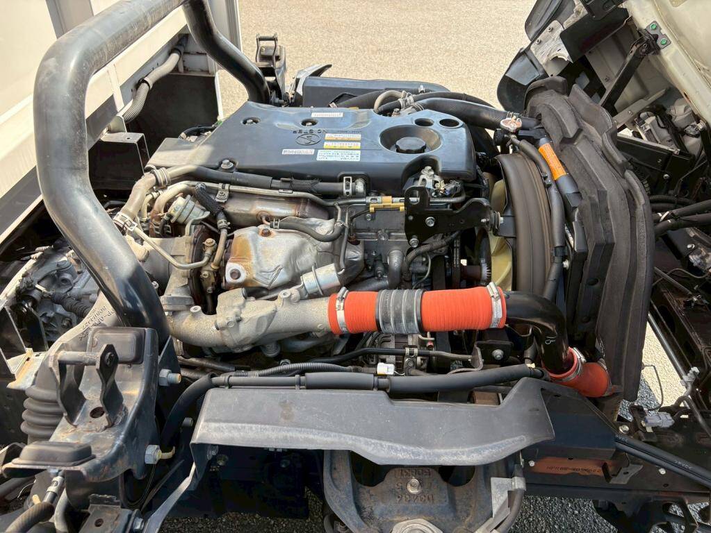 いすゞエルフアルミウイング小型（2t・3t）[写真17]