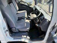 いすゞエルフアルミウイング小型（2t・3t）[写真20]