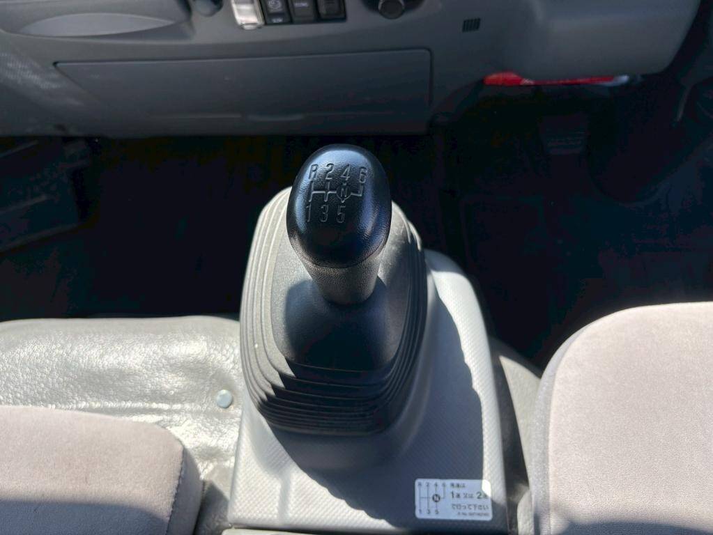 いすゞエルフアルミウイング小型（2t・3t）[写真21]