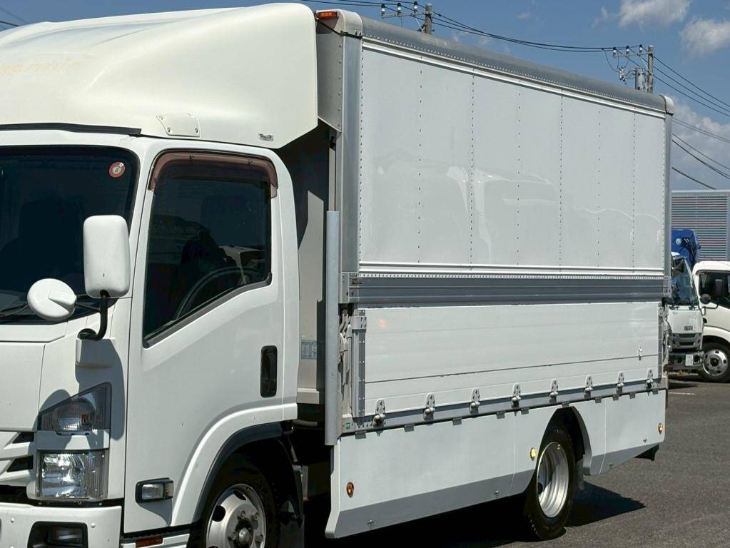 いすゞエルフアルミウイング小型（2t・3t）[写真06]