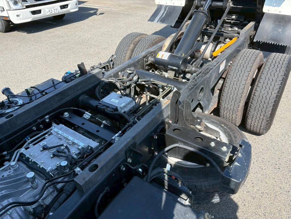 三菱ふそうキャンターダンプ小型（2t・3t）[写真13]