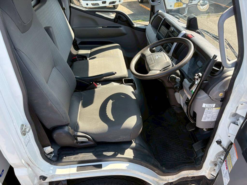 三菱ふそうキャンターダンプ小型（2t・3t）[写真20]