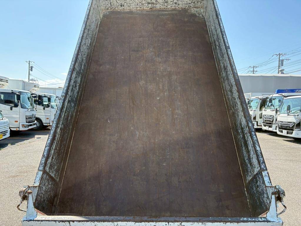 三菱ふそうキャンターダンプ小型（2t・3t）[写真08]