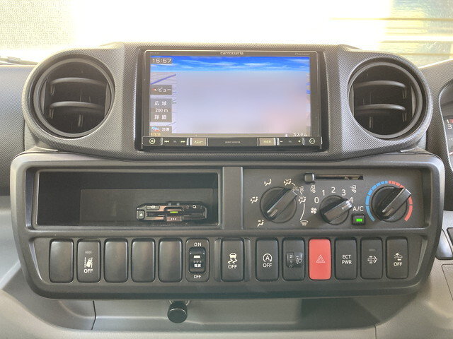 トヨタトヨエースアルミバン小型（2t・3t）[写真16]