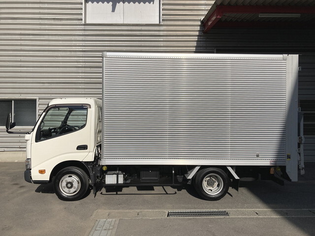 トヨタトヨエースアルミバン小型（2t・3t）[写真03]