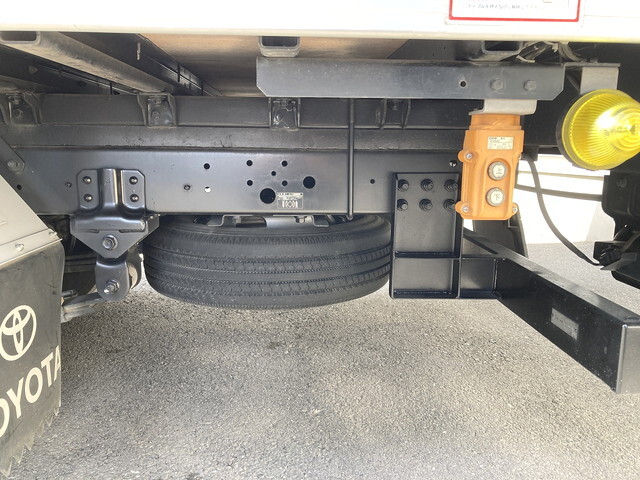 トヨタトヨエースアルミバン小型（2t・3t）[写真09]
