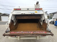 三菱ふそうファイターパッカー車（塵芥車）増トン（6t・8t）[写真10]