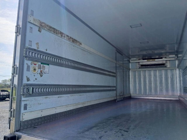 三菱ふそうファイター冷凍車（冷蔵車）中型（4t）[写真13]