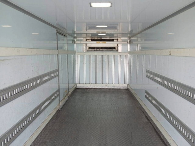 三菱ふそうファイター冷凍車（冷蔵車）中型（4t）[写真14]