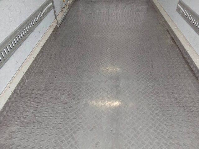 三菱ふそうファイター冷凍車（冷蔵車）中型（4t）[写真15]