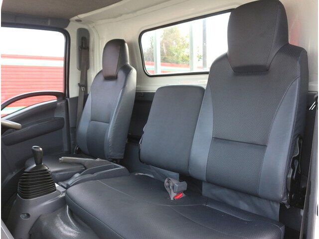 いすゞエルフ平ボディ小型（2t・3t）[写真32]