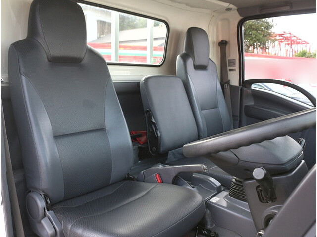 いすゞエルフ平ボディ小型（2t・3t）[写真34]