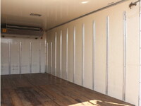 いすゞエルフ冷凍車（冷蔵車）小型（2t・3t）[写真12]