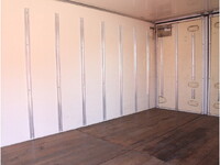 いすゞエルフ冷凍車（冷蔵車）小型（2t・3t）[写真19]