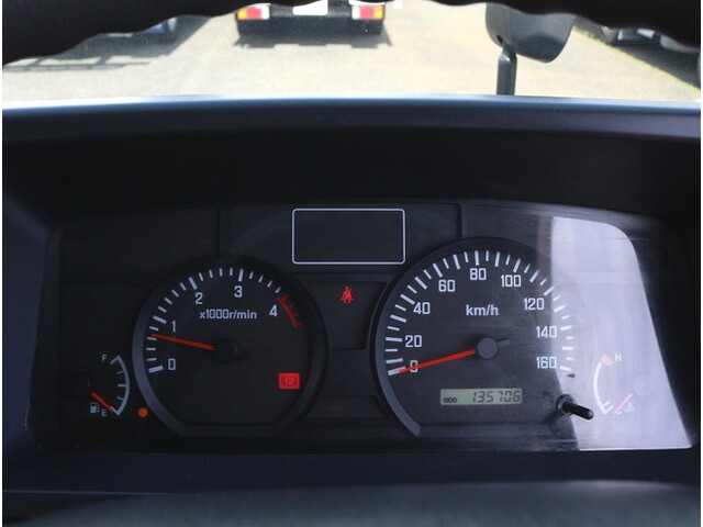 いすゞエルフ冷凍車（冷蔵車）小型（2t・3t）[写真27]