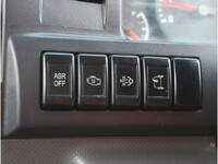 いすゞエルフ冷凍車（冷蔵車）小型（2t・3t）[写真32]