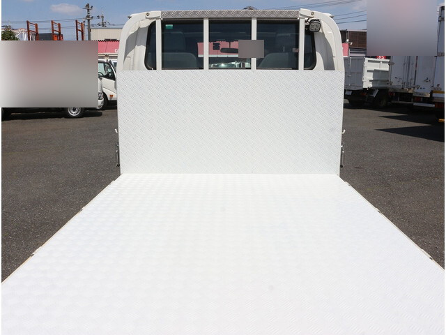 いすゞエルフダブルキャブ（Wキャブ）小型（2t・3t）[写真10]