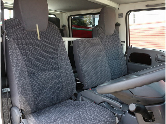 いすゞエルフダブルキャブ（Wキャブ）小型（2t・3t）[写真18]