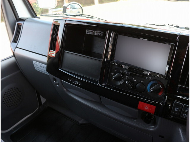 いすゞエルフダブルキャブ（Wキャブ）小型（2t・3t）[写真23]