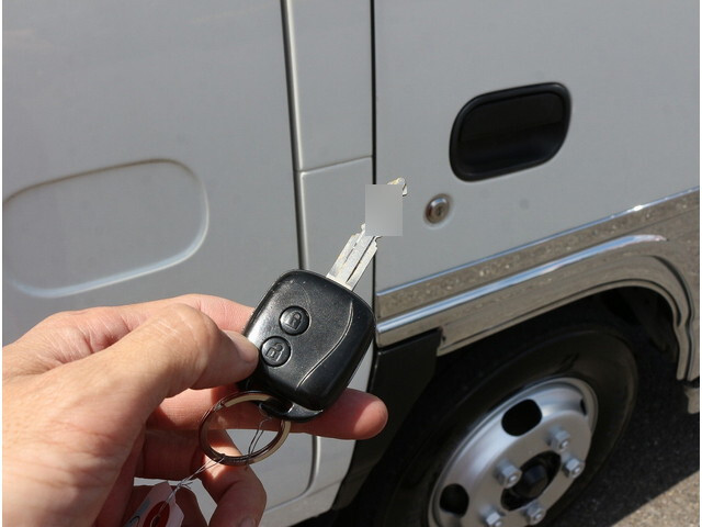 いすゞエルフダブルキャブ（Wキャブ）小型（2t・3t）[写真24]