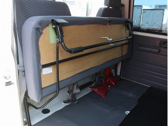 いすゞエルフダブルキャブ（Wキャブ）小型（2t・3t）[写真27]