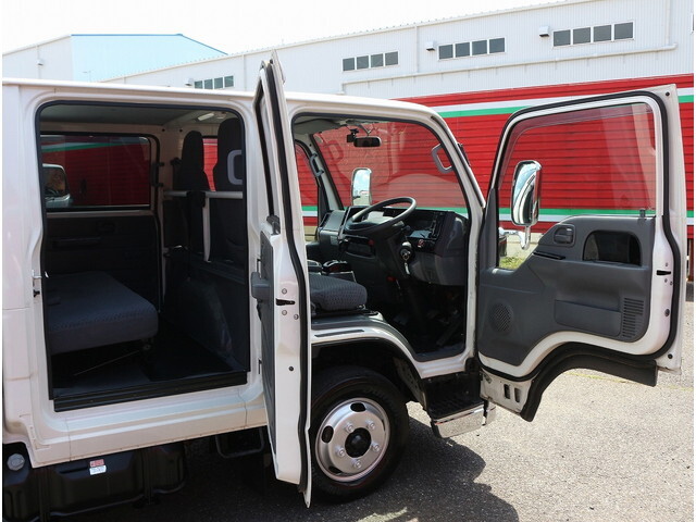 いすゞエルフダブルキャブ（Wキャブ）小型（2t・3t）[写真28]