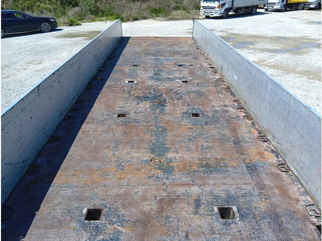 三菱ふそうスーパーグレート平ボディ大型（10t）[写真12]