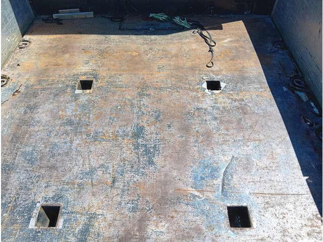 三菱ふそうスーパーグレート平ボディ大型（10t）[写真13]