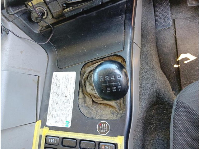 三菱ふそうスーパーグレート平ボディ大型（10t）[写真21]