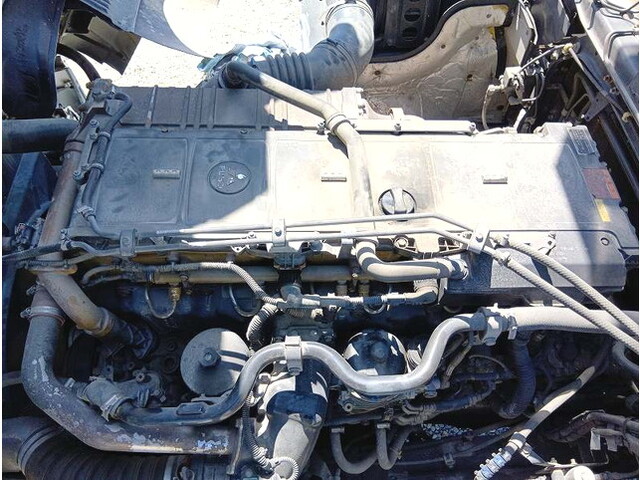 三菱ふそうスーパーグレート平ボディ大型（10t）[写真31]