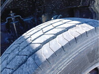 三菱ふそうスーパーグレート平ボディ大型（10t）[写真33]