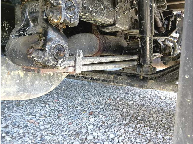 三菱ふそうスーパーグレート平ボディ大型（10t）[写真34]