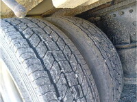 三菱ふそうスーパーグレート平ボディ大型（10t）[写真38]