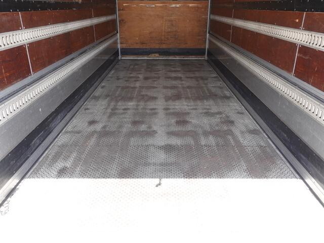 三菱ふそうファイターアルミウイング増トン（6t・8t）[写真17]