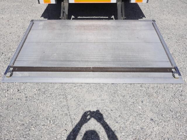 三菱ふそうファイターアルミウイング増トン（6t・8t）[写真19]