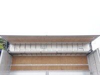 いすゞギガアルミウイング大型（10t）[写真11]