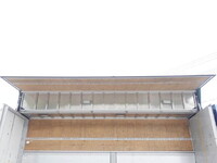 いすゞギガアルミウイング大型（10t）[写真12]