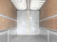 いすゞギガアルミウイング大型（10t）[写真13]